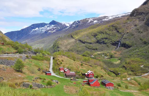 Escandinávia – Conheça uma das viagens de trem mais belas da Noruega