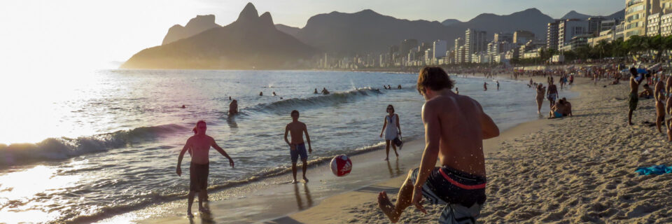 Cariocando: Clássico Beach Club no Pão de Açúcar, a prova que Deus é  Carioca - Diário do Rio de Janeiro