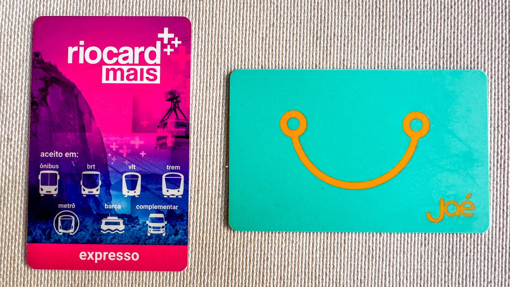 Cartões de transporte Riocard e Jaé