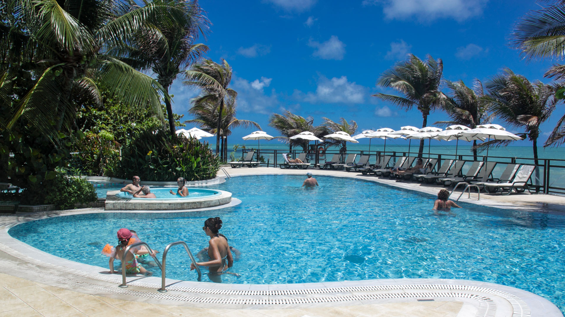 Vista da piscina – Foto de Infinity Blue Resort & Spa, Balneário Camboriú -  Tripadvisor