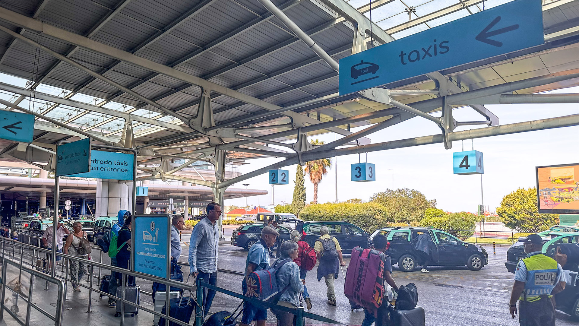 Como sair do aeroporto de Lisboa de táxi