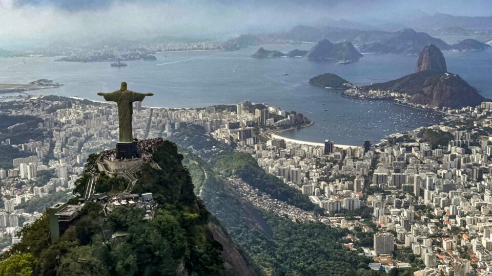 Passeio de helicóptero no Rio