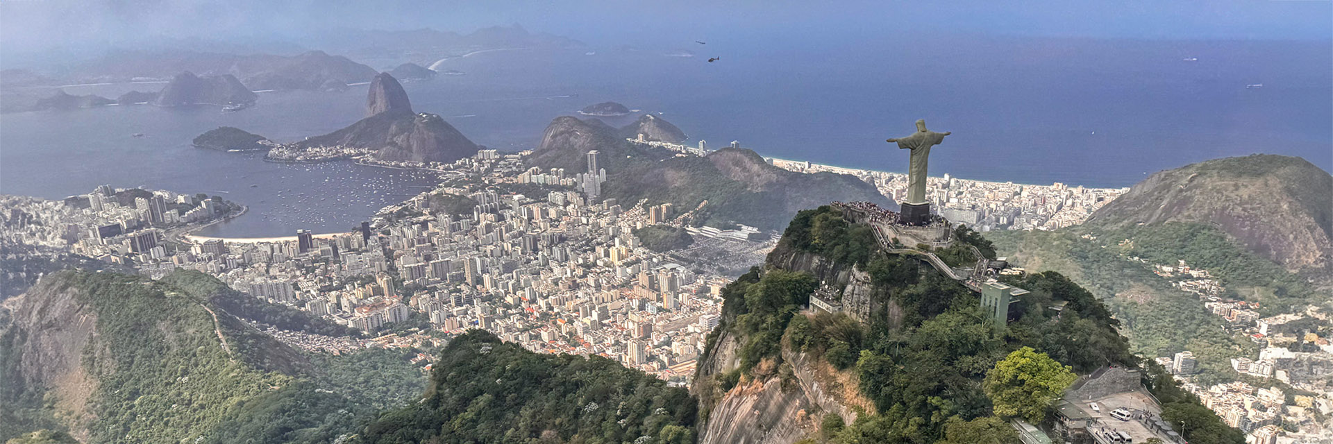 Passeio de helicóptero no Rio