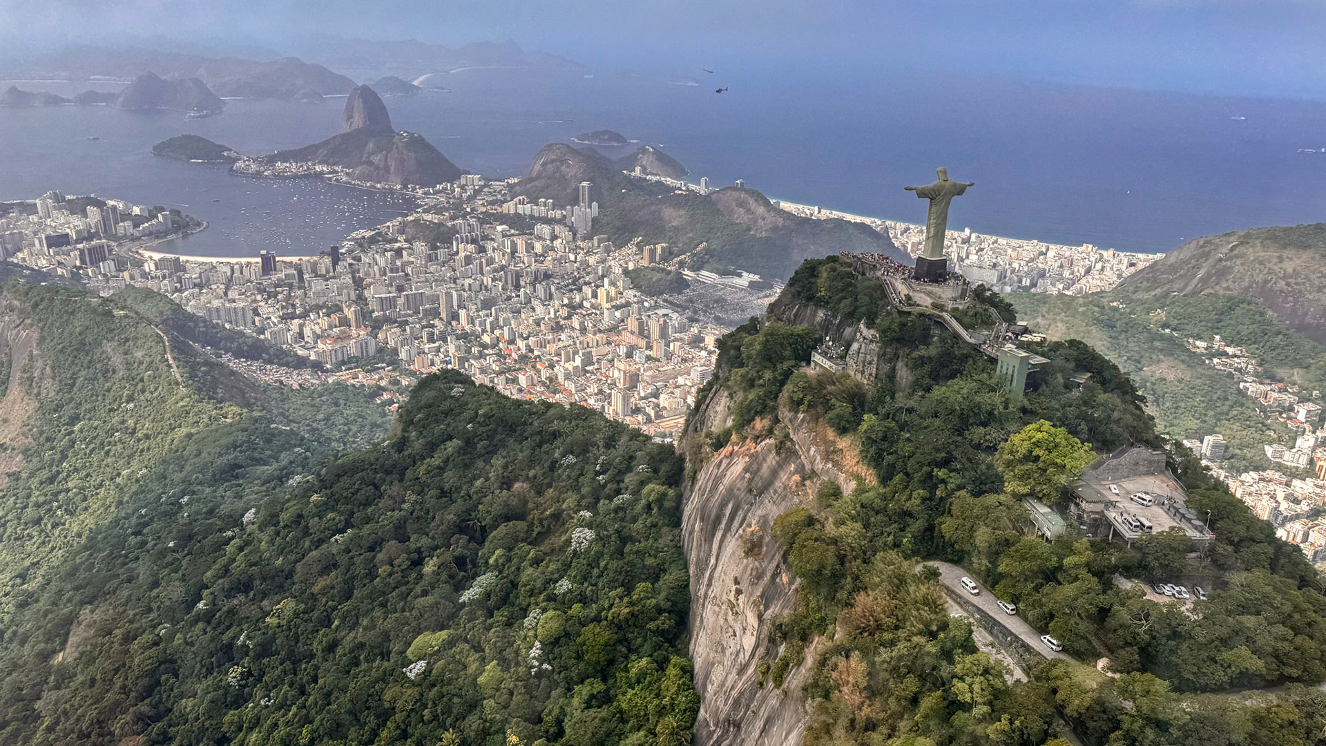 Passeio de helicóptero no Rio saindo da Barra